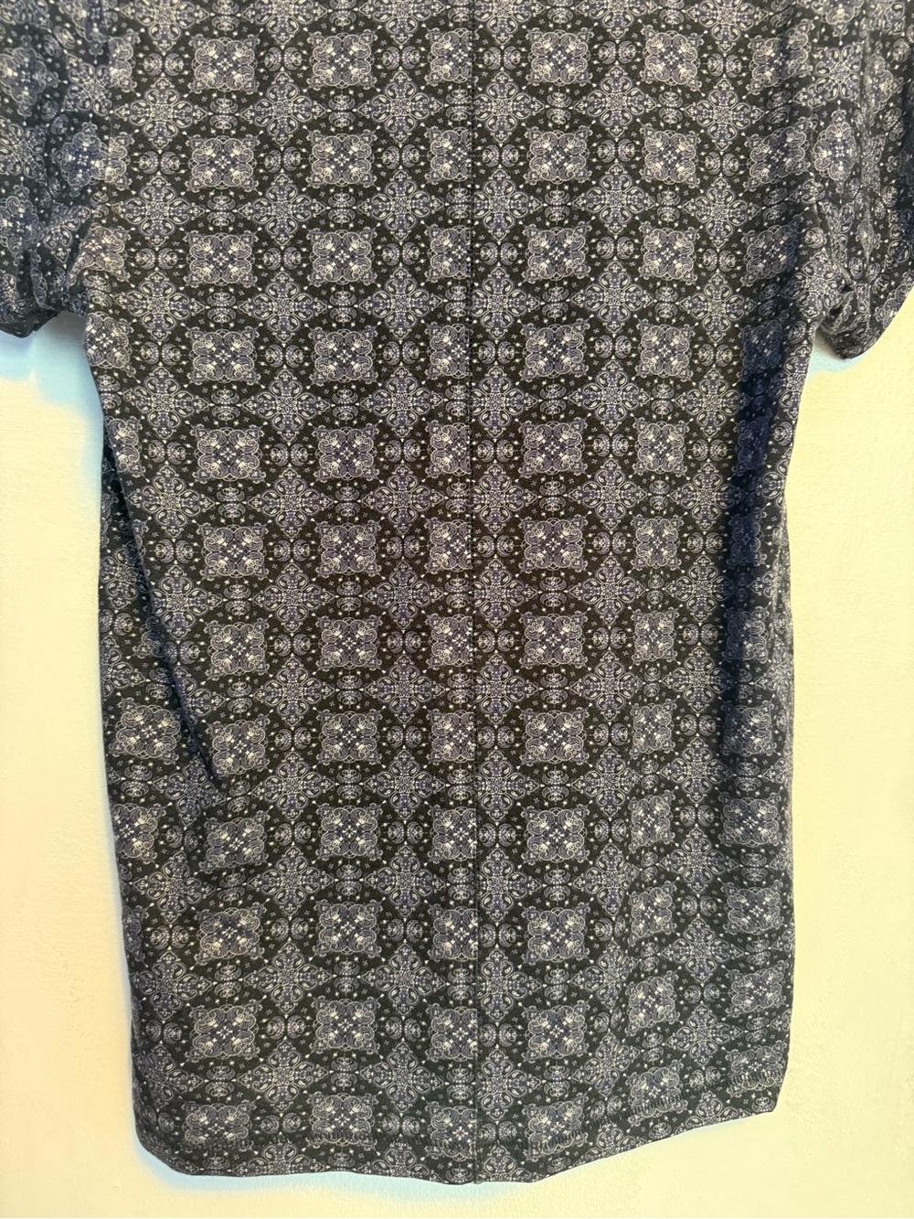 Rag & Bone Allover Angle Paisley Tee in Midnight - Picture 10 of 14